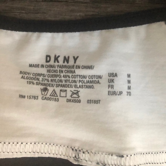 DKNY Woman’s scoop bralette. - Picture 7 of 7